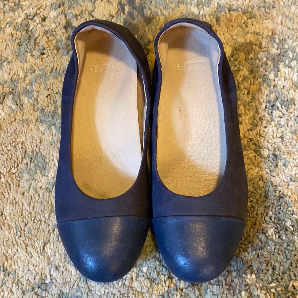 Dansko flats